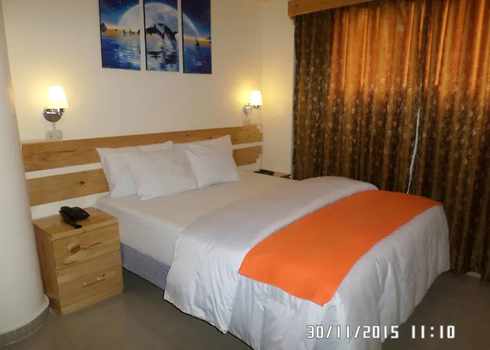 Vista Hotel 3*
