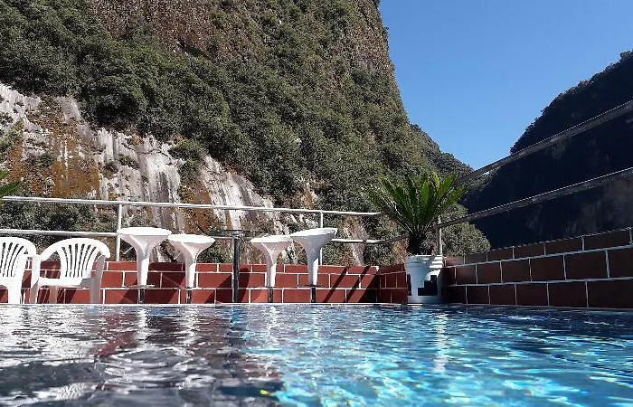 Vista Hotel 3*